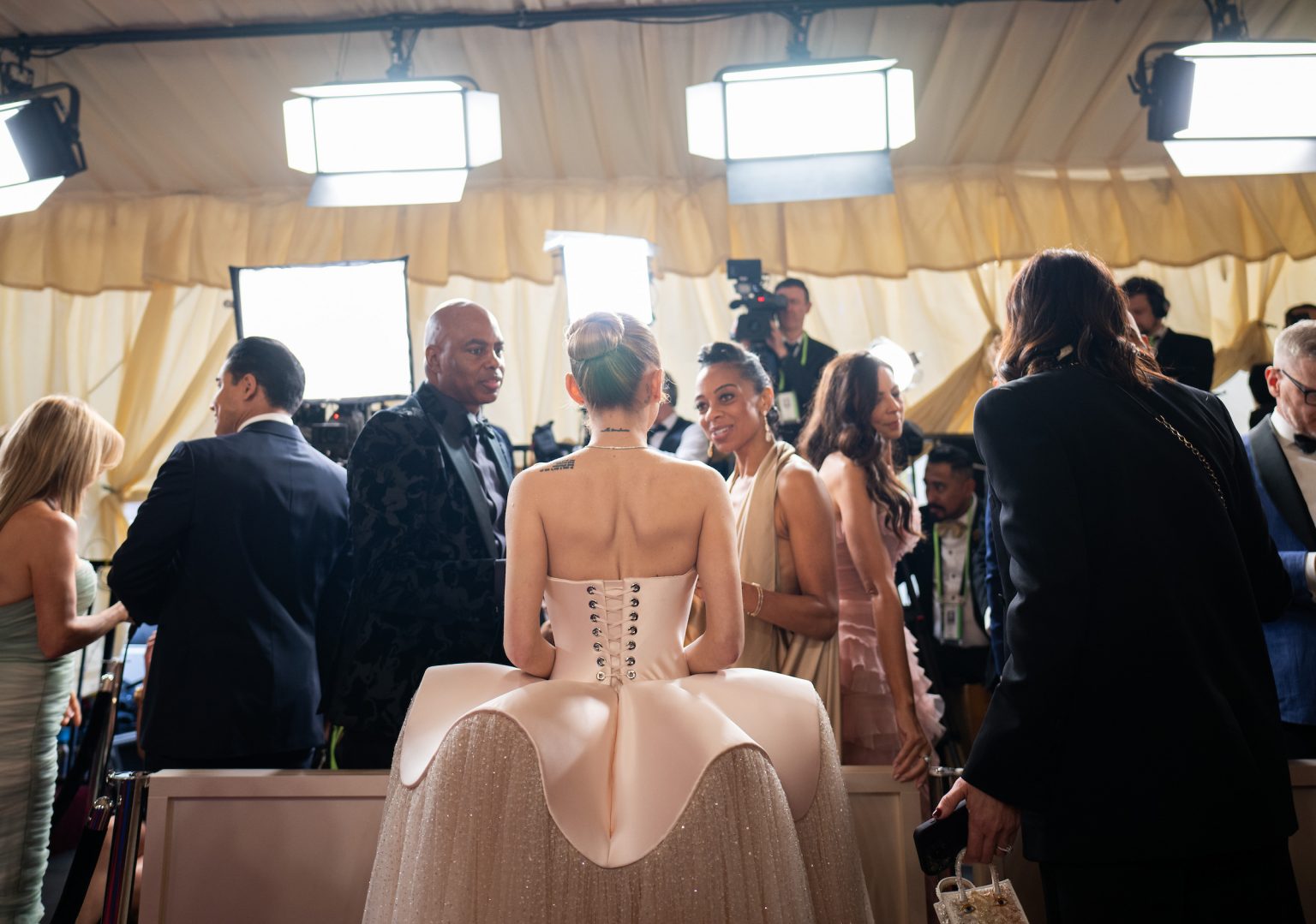 Ariana Grande arrives on the red carpet of the 97th Oscars® at the Dolby® Theatre at Ovation Hollywood on Sunday, March 2, 2025.