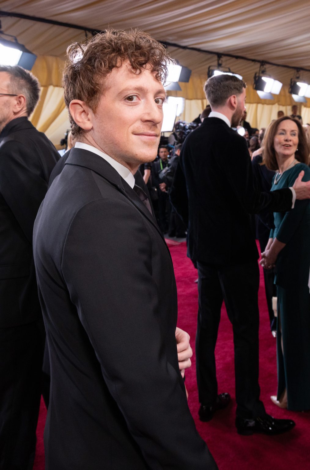 Ethan Slater arrives on the red carpet of the 97th Oscars® at the Dolby® Theatre at Ovation Hollywood on Sunday, March 2, 2025.