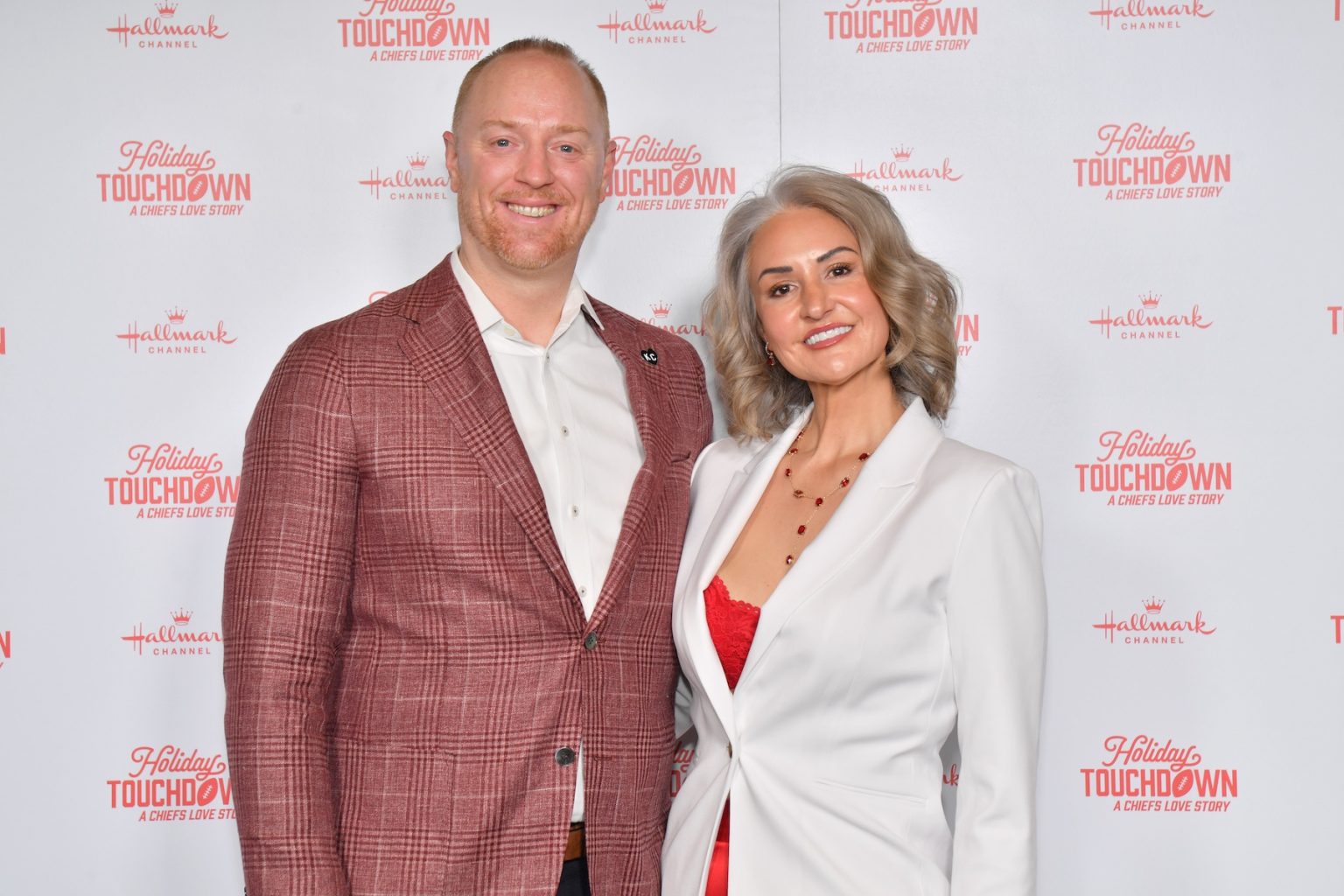 KANSAS CITY, MISSOURI - NOVEMBER 30: (L-R) Brett Oetting and Amber Oetting attend Hallmark's Premiere Screening of Holiday Touchdown: A Chiefs Love Story on November 30, 2024 in Kansas City, Missouri. (Photo by Jason Davis/Getty Images for Hallmark Media)