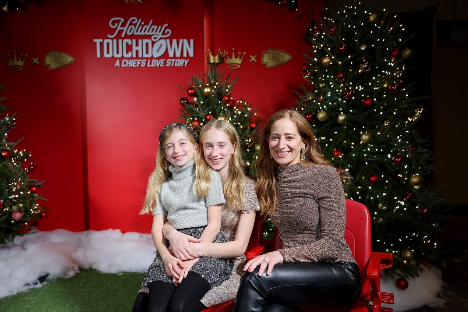 KANSAS CITY, MISSOURI - NOVEMBER 30: Emily Powers (R) attends Hallmark's Premiere Screening of Holiday Touchdown: A Chiefs Love Story on November 30, 2024 in Kansas City, Missouri. (Photo by David Eulitt/Getty Images for Hallmark Media)