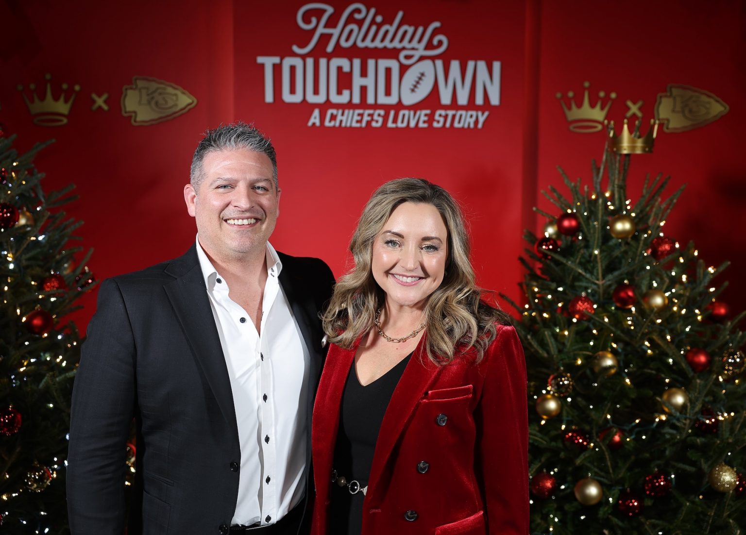 KANSAS CITY, MISSOURI - NOVEMBER 30: (L-R) Chris Humphreys and Tracy Humphreys attend Hallmark's Premiere Screening of Holiday Touchdown: A Chiefs Love Story on November 30, 2024 in Kansas City, Missouri. (Photo by David Eulitt/Getty Images for Hallmark Media)