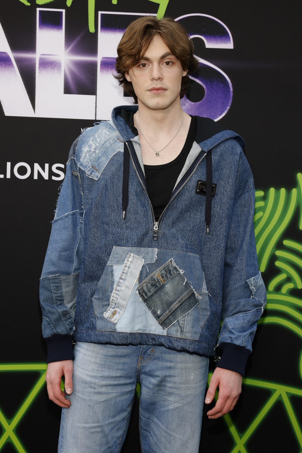 OAKLAND, CALIFORNIA - MARCH 19: Jack Champion arrives to the "Freaky Tales" premiere on March 19, 2025 in Oakland, California. (Photo by Kimberly White/Getty Images for Lionsgate)
