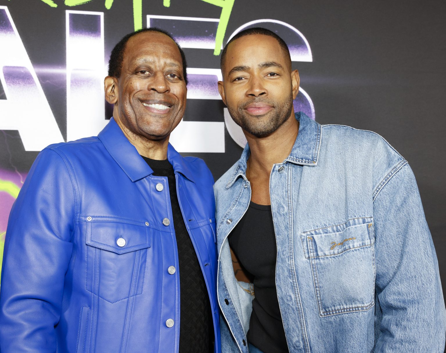 OAKLAND, CALIFORNIA - MARCH 19: Jay Ellis (L) and Eric Augustus "Sleepy" Floyd arrive to the "Freaky Tales" premiere on March 19, 2025 in Oakland, California. (Photo by Kimberly White/Getty Images for Lionsgate)
