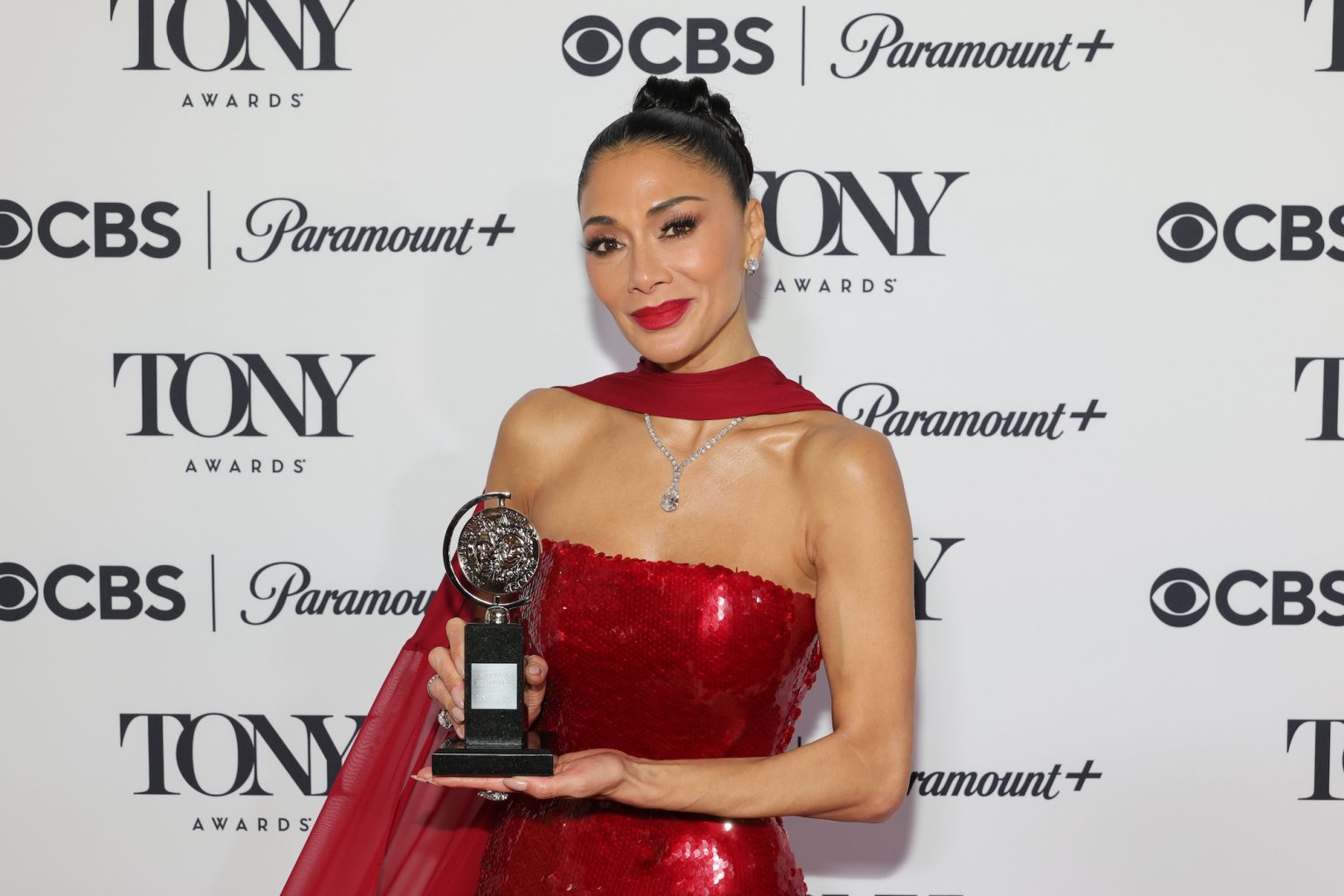 NEW YORK, NEW YORK - JUNE 08: Nicole Scherzinger poses with the Best Performance by an Actress in a Leading Role in a Musical award for "Sunset Blvd." in The 78th Annual Tony Awards Media Room presented by Carnegie Mellon University at 3 West Club on June 08, 2025 in New York City. (Photo by Mike Coppola/Getty Images for Tony Awards Productions)