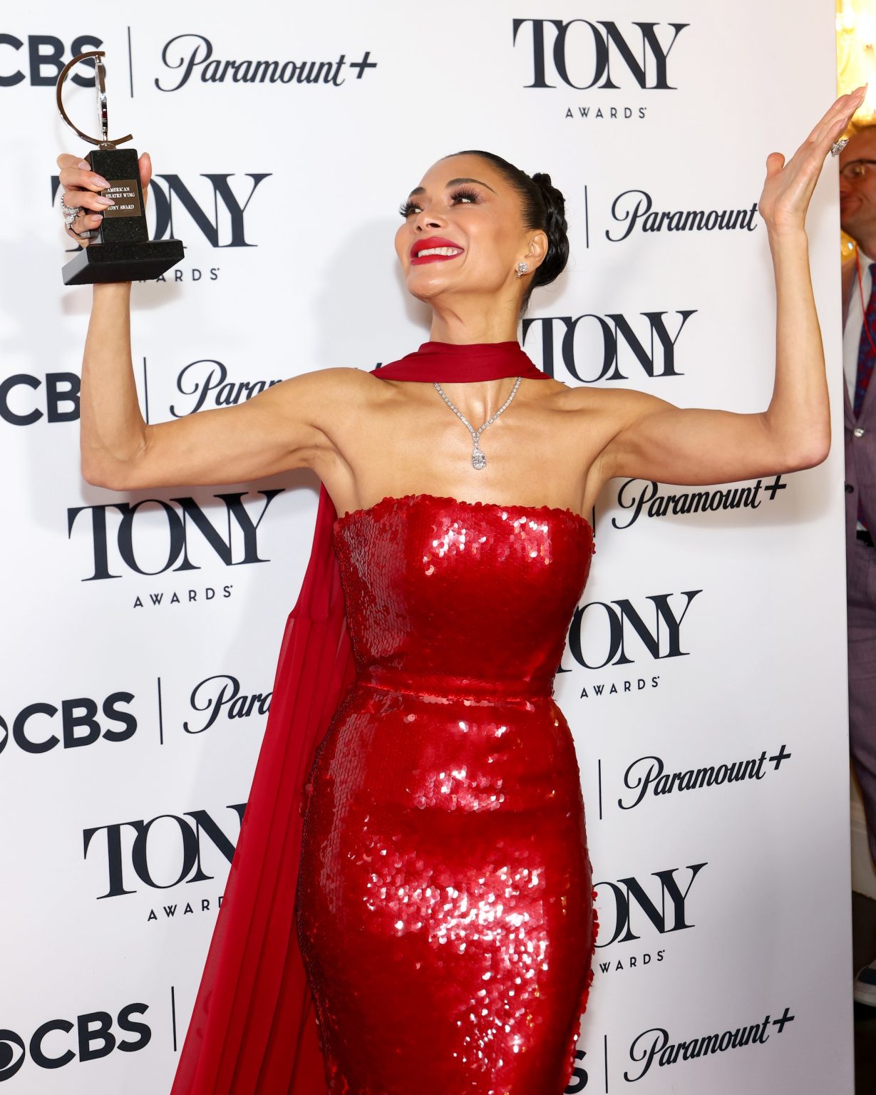 NEW YORK, NEW YORK - JUNE 08: Nicole Scherzinger poses with the Best Performance by an Actress in a Leading Role in a Musical award for "Sunset Blvd." in the press room during the The 78th Annual Tony Awards at 3 West Club on June 08, 2025 in New York City. (Photo by Arturo Holmes/WireImage)