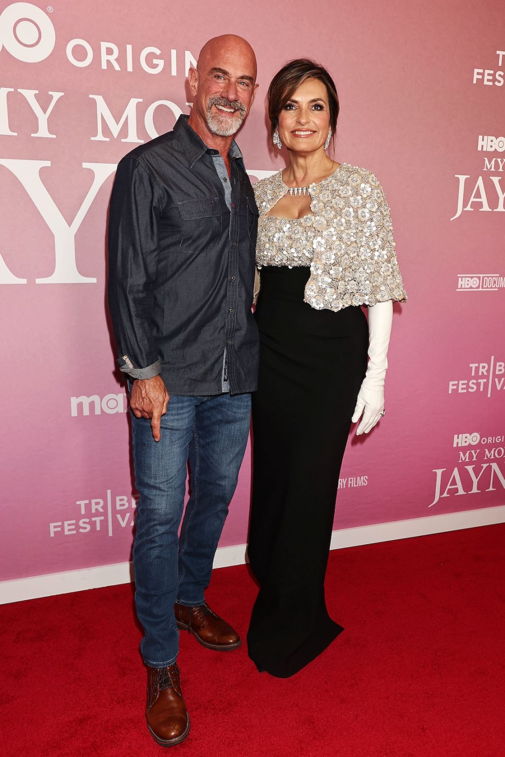 New York, New York - 6/13/25 - 2025 Tribeca Festival hosts New York Premiere of HBO Documentary “ MY MOM JAYNE “ -PICTURED: Chris Meloni and Mariska Hargitay - PHOTO by: Dave Allocca / Starpix - Location: Carnegie Hall