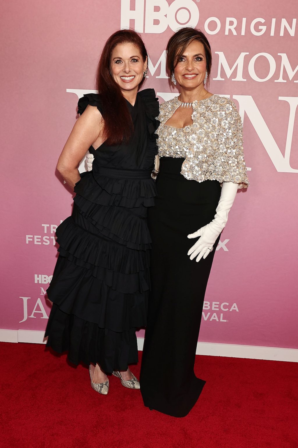 New York, New York - 6/13/25 - 2025 Tribeca Festival hosts New York Premiere of HBO Documentary “ MY MOM JAYNE “ -PICTURED: Debra Messing and Mariska Hargitay - PHOTO by: Dave Allocca / Starpix - Location: Carnegie Hall