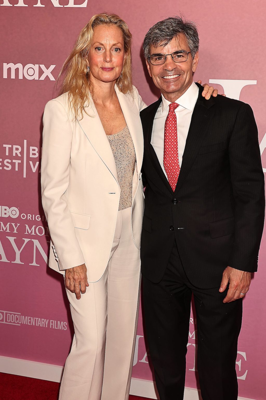 New York, New York - 6/13/25 - 2025 Tribeca Festival hosts New York Premiere of HBO Documentary “ MY MOM JAYNE “ -PICTURED: George Stephanopoulos and Ali Wentworth - PHOTO by: Dave Allocca / Starpix - Location: Carnegie Hall