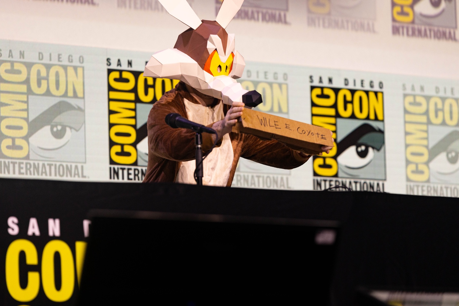 Photos from COYOYE VS. ACME at Comic-Con