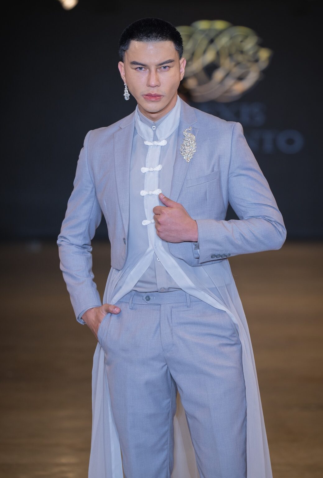LOS ANGELES, CALIFORNIA - OCTOBER 16: A model walks the runway at the Alexis Monsanto show during Los Angeles Fashion Week Powered By Art Hearts Fashion at The New Mart on October 16, 2025 in Los Angeles, California. (Photo by Mark Gunter/Getty Images for Art Hearts Fashion)