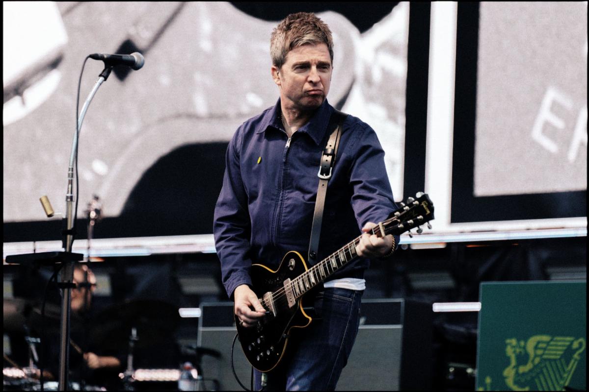 An Iconic Collaboration Introducing The Noel Gallagher Gibson Les Paul Standard Limited Edition