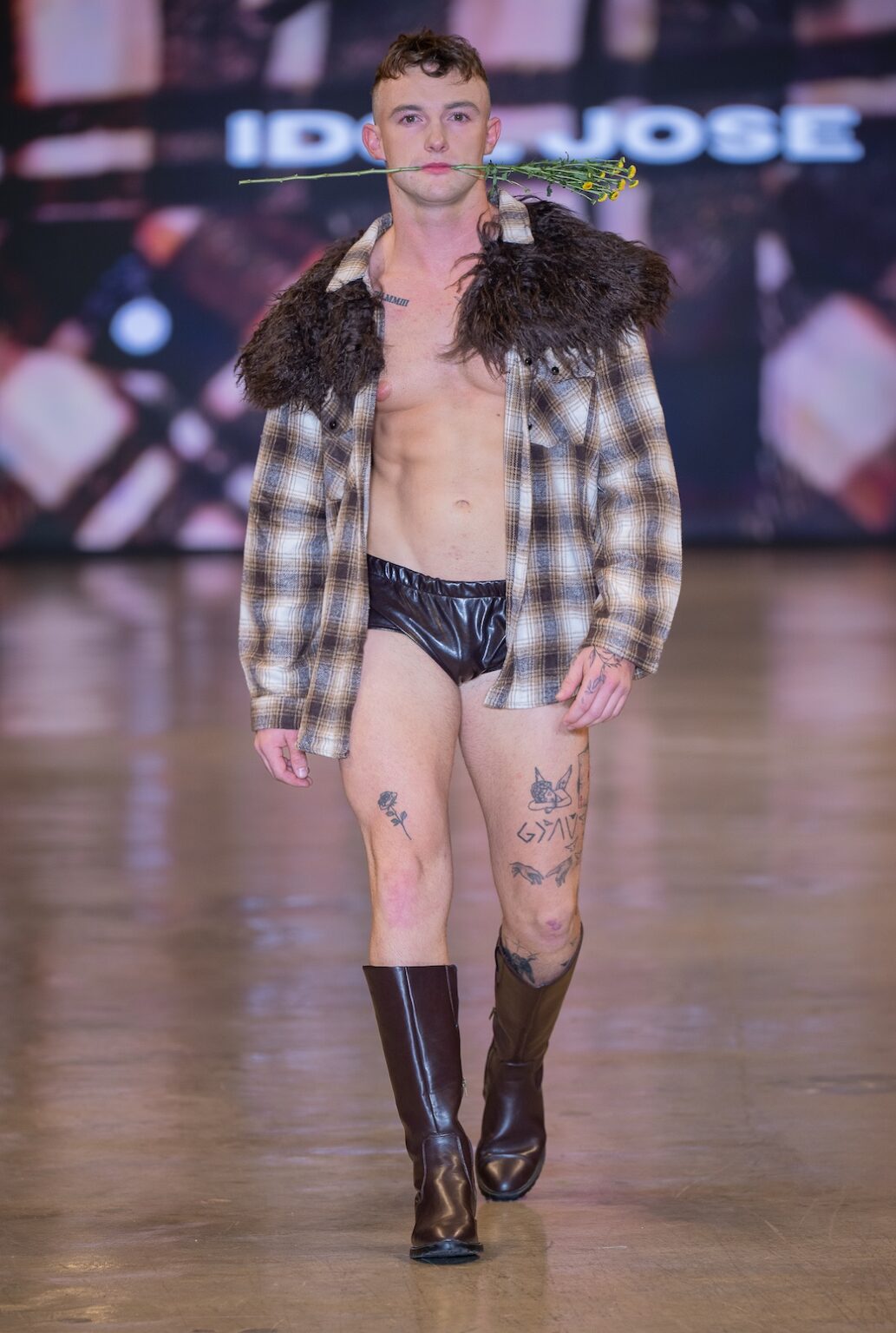 LOS ANGELES, CALIFORNIA - OCTOBER 16: A model walks the runway at the Idol Jose show during Los Angeles Fashion Week Powered By Art Hearts Fashion at The New Mart on October 16, 2025 in Los Angeles, California. (Photo by Mark Gunter/Getty Images for Art Hearts Fashion)