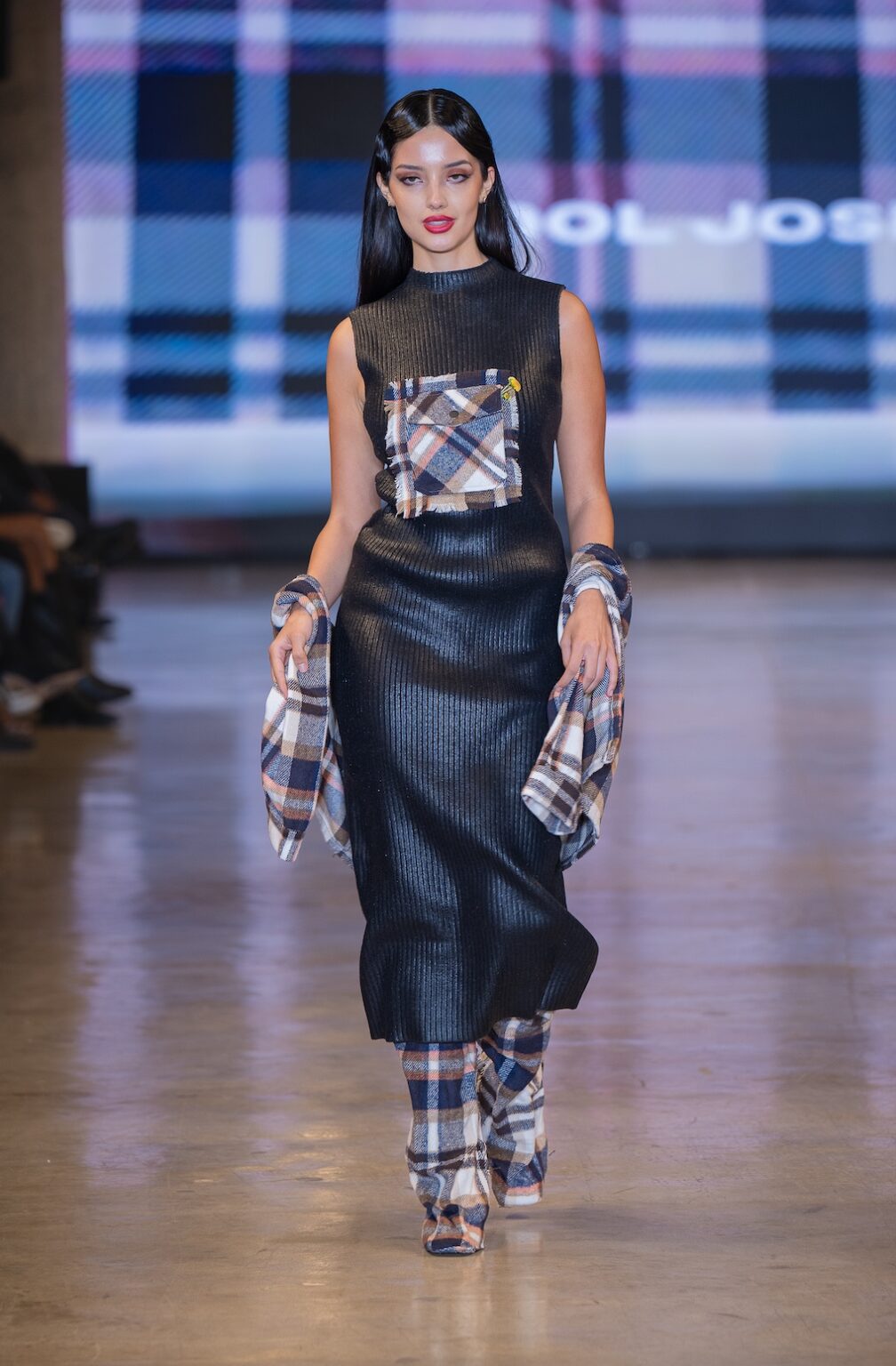 LOS ANGELES, CALIFORNIA - OCTOBER 16: A model walks the runway at the Idol Jose show during Los Angeles Fashion Week Powered By Art Hearts Fashion at The New Mart on October 16, 2025 in Los Angeles, California. (Photo by Mark Gunter/Getty Images for Art Hearts Fashion)