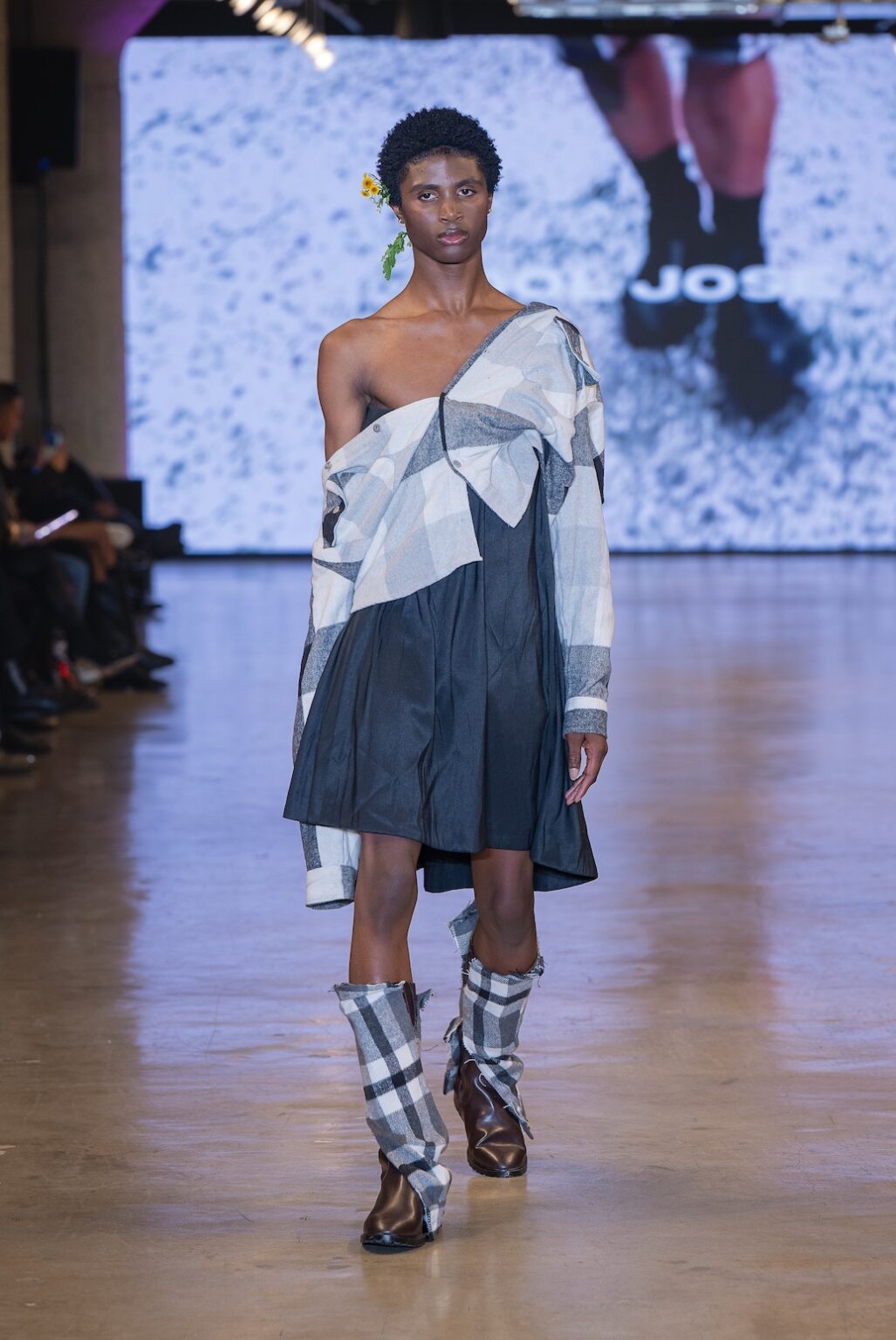LOS ANGELES, CALIFORNIA - OCTOBER 16: A model walks the runway at the Idol Jose show during Los Angeles Fashion Week Powered By Art Hearts Fashion at The New Mart on October 16, 2025 in Los Angeles, California. (Photo by Mark Gunter/Getty Images for Art Hearts Fashion)