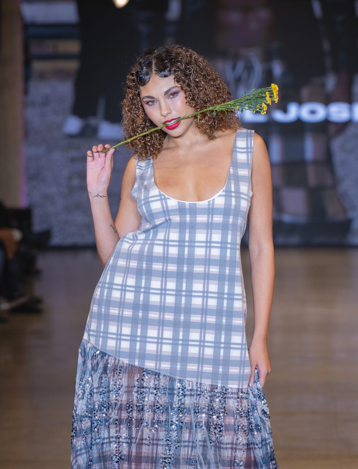 LOS ANGELES, CALIFORNIA - OCTOBER 16: A model walks the runway at the Idol Jose show during Los Angeles Fashion Week Powered By Art Hearts Fashion at The New Mart on October 16, 2025 in Los Angeles, California. (Photo by Mark Gunter/Getty Images for Art Hearts Fashion)
