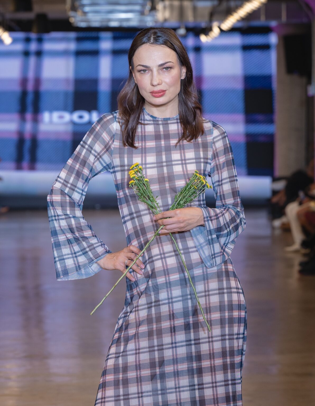LOS ANGELES, CALIFORNIA - OCTOBER 16: A model walks the runway at the Idol Jose show during Los Angeles Fashion Week Powered By Art Hearts Fashion at The New Mart on October 16, 2025 in Los Angeles, California. (Photo by Mark Gunter/Getty Images for Art Hearts Fashion)