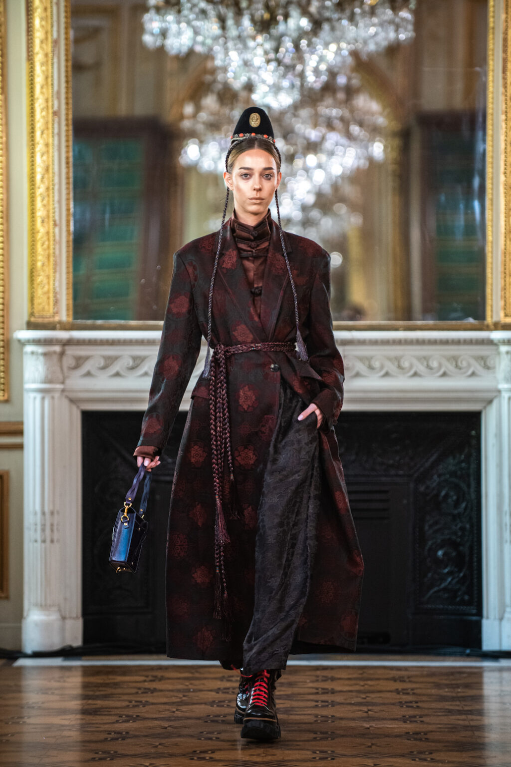 Runway by ZOUXIN during Paris Fashion Week for Spring Summer 2026 – runway look