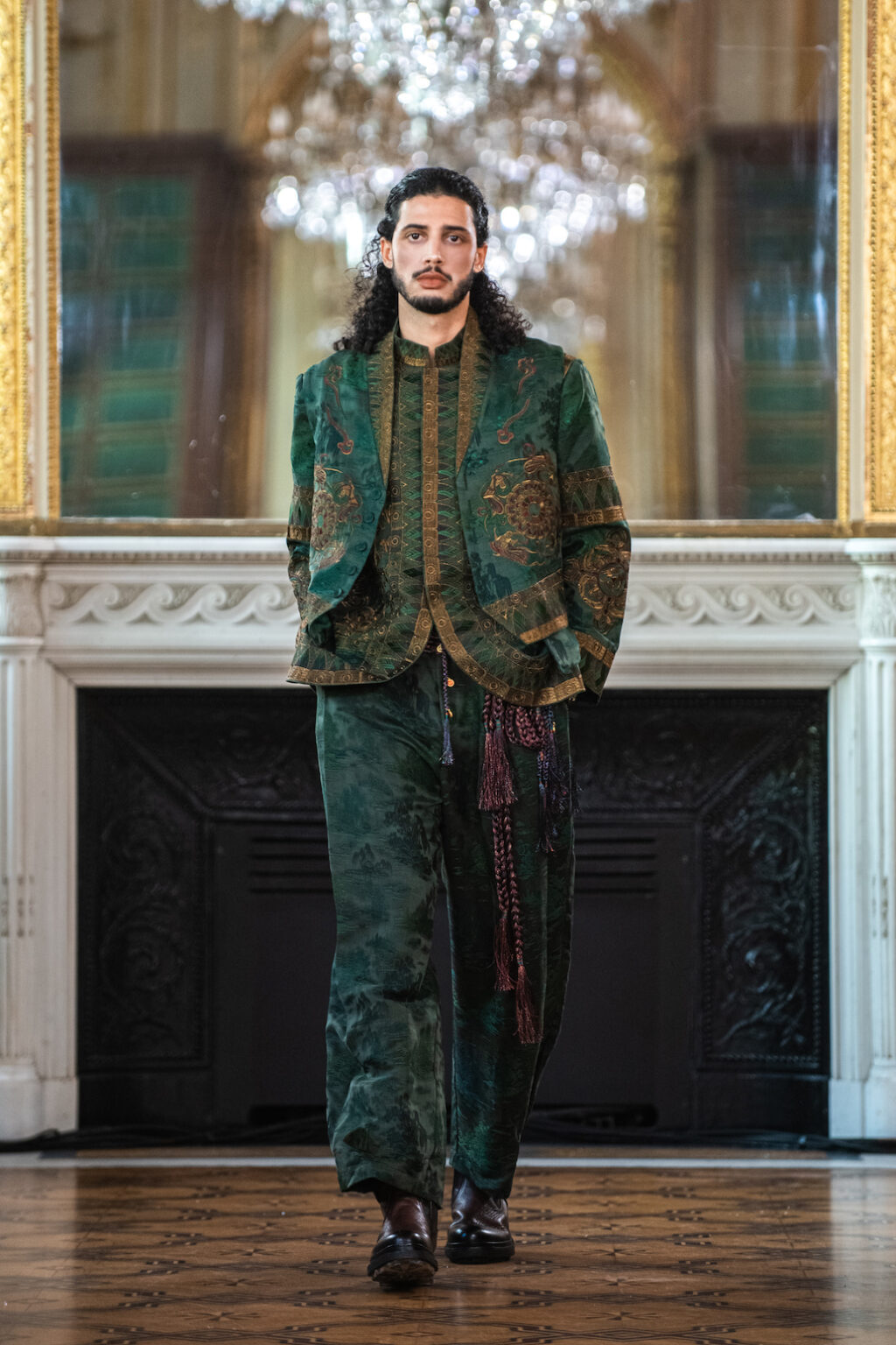 Runway by ZOUXIN during Paris Fashion Week for Spring Summer 2026 – runway look