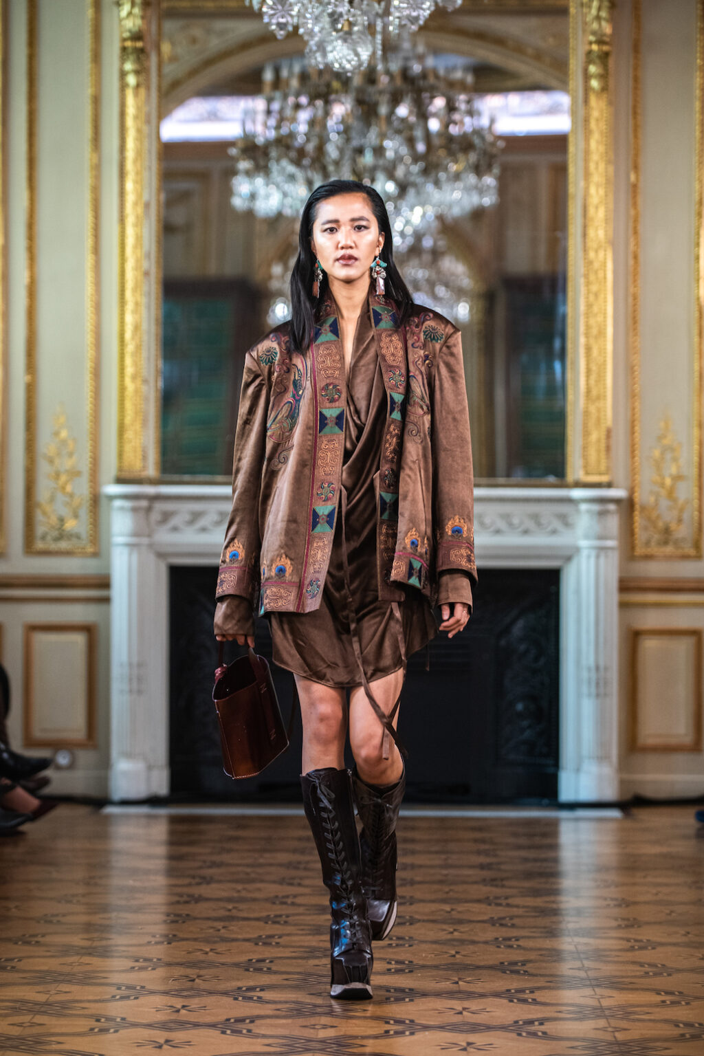 Runway by ZOUXIN during Paris Fashion Week for Spring Summer 2026 – runway look