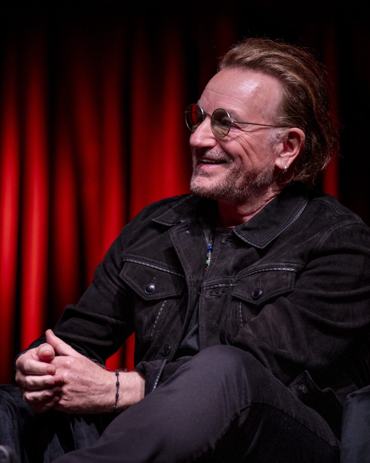 Woody Guthrie Prize 2025, presented by The Woody Guthrie Center at Cains Ballroom in Tulsa, Ok on October 21, 2025 to Bono & The Edge of the band U2. Also on hand is T-Bone Burnett, and Woody Guthries granddaughter Anna Canoni. (© Photos by: Jay Blakesberg)