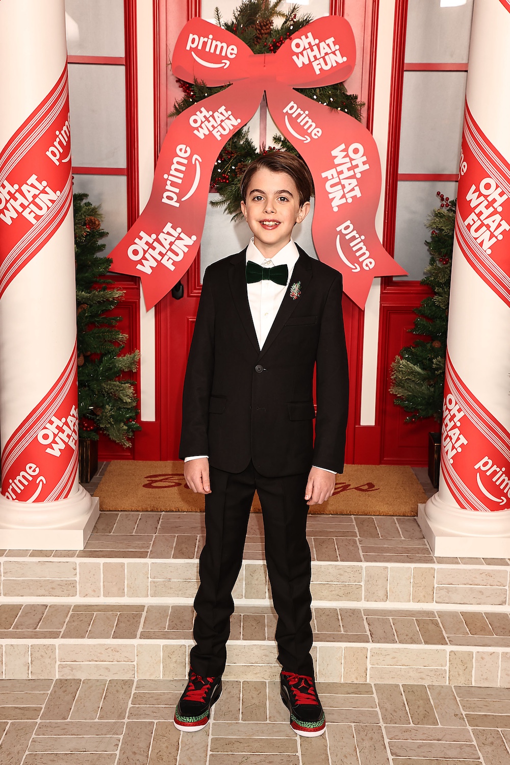 Oh What Fun World Premiere Red Carpet With Photos Of Michelle Pfeiffer Felicity Jones Chloe Grace Moretz Denis Leary Dominic Sessa Gwen Stefani More 31