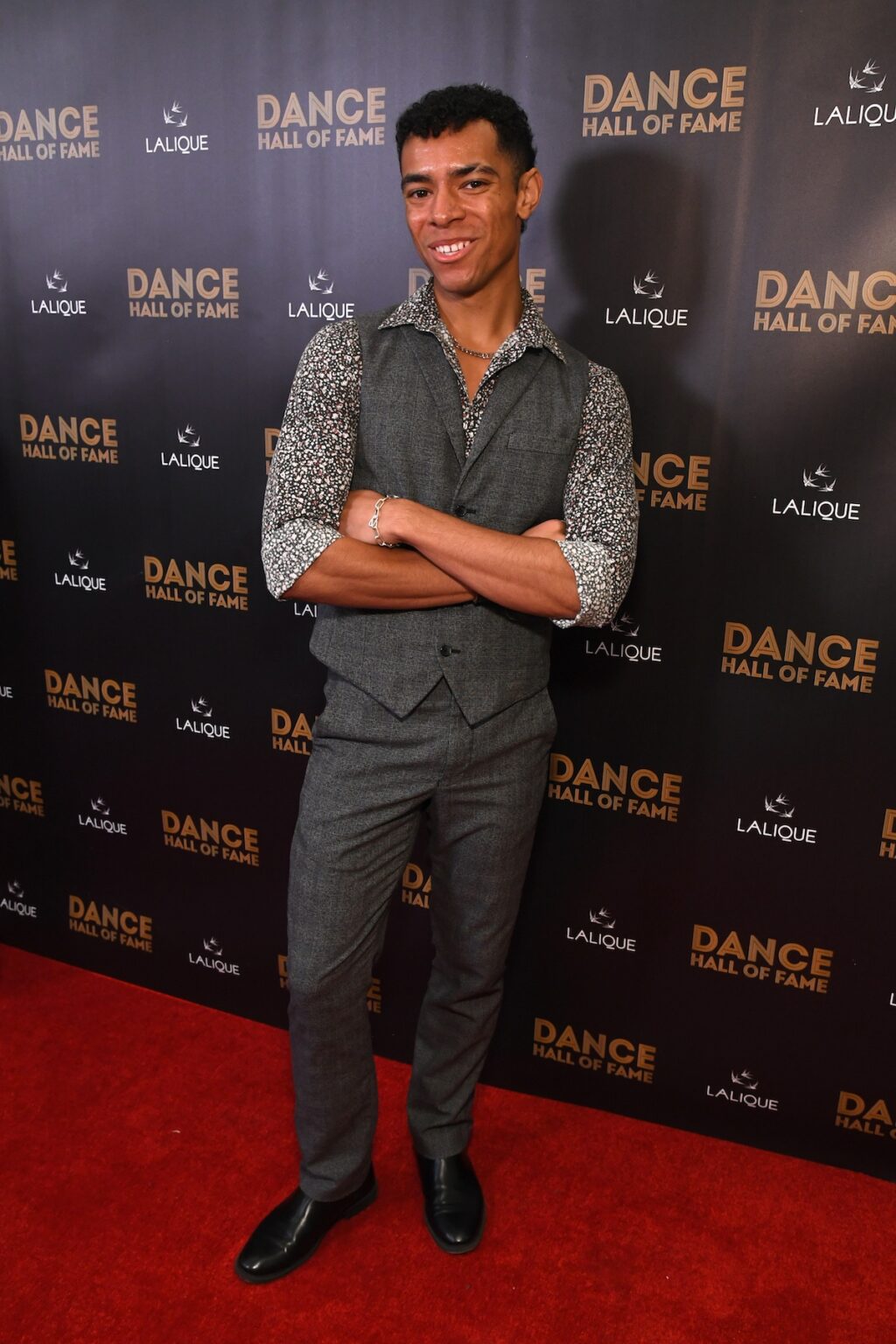 CULVER CITY, CALIFORNIA - DECEMBER 03: A guest attends the inaugural Dance Hall of Fame ceremony honoring the most influential artists in dance history at Glorya Kaufman Community Center on December 03, 2025 in Culver City, California. (Photo by Alberto E. Rodriguez/Getty Images for Dance Hall of Fame)