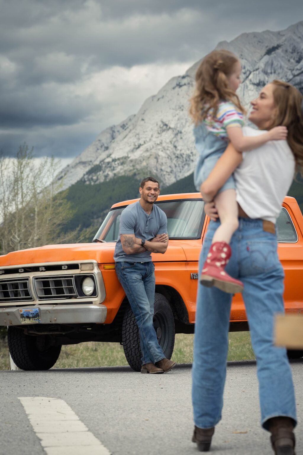 (from left) Ledger Ward (Tyriq Withers), Diem Landry (Zoe Kosovic) and Kenna Rowan (Maika Monroe) in REMINDERS OF HIM, directed by Vanessa Caswill.