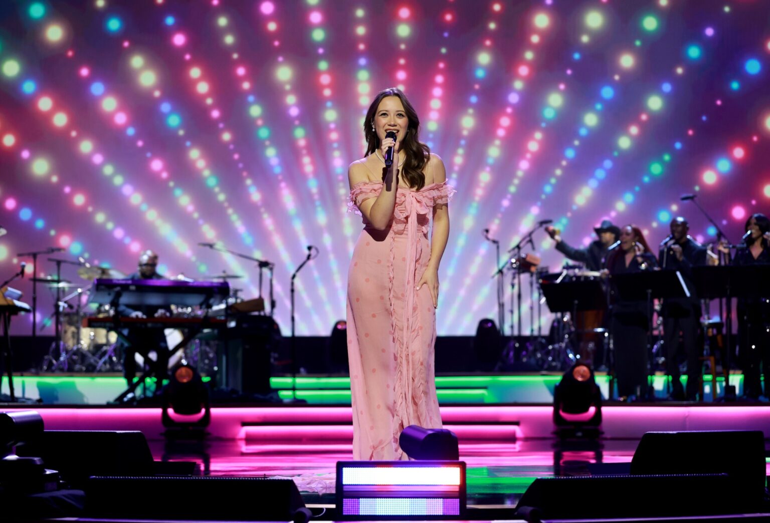 LOS ANGELES, CALIFORNIA - JANUARY 30: Laufey performs onstage at 2026 MusiCares Person of the Year Honoring Mariah Carey on January 30, 2026 in Los Angeles, California. (Photo by Kevin Mazur/Getty Images for The Recording Academy)