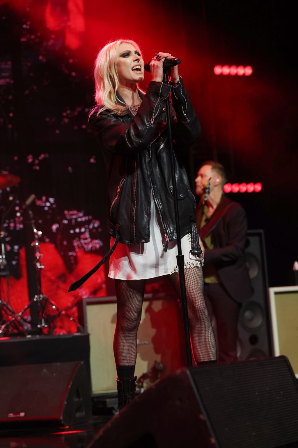 LOS ANGELES, CALIFORNIA - JANUARY 30: Taylor Momsen performs onstage during 2026 MusiCares Person of the Year Honoring Mariah Carey on January 30, 2026 in Los Angeles, California. (Photo by Kevin Mazur/Getty Images for The Recording Academy)