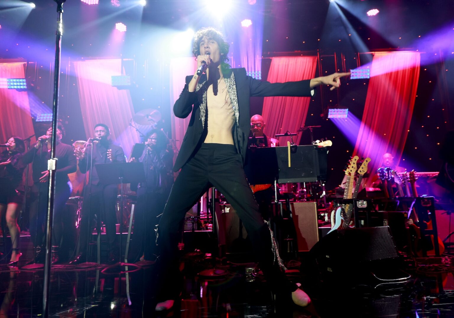 LOS ANGELES, CALIFORNIA - JANUARY 31: sombr performs onstage during the 68th GRAMMY Awards Pre-GRAMMY Gala & GRAMMY Salute to Industry Icons Honoring Avery Lipman & Monte Lipman on January 31, 2026 in Los Angeles, California. (Photo by Kevin Mazur/Getty Images for The Recording Academy)