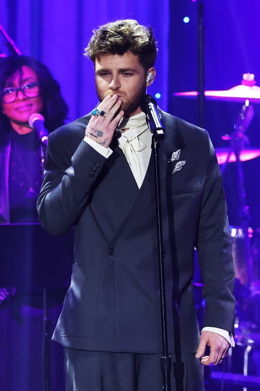 LOS ANGELES, CALIFORNIA - JANUARY 31: Alex Warren performs onstage during the 68th GRAMMY Awards Pre-GRAMMY Gala & GRAMMY Salute to Industry Icons Honoring Avery Lipman & Monte Lipman on January 31, 2026 in Los Angeles, California. (Photo by Leon Bennett/Getty Images for The Recording Academy)