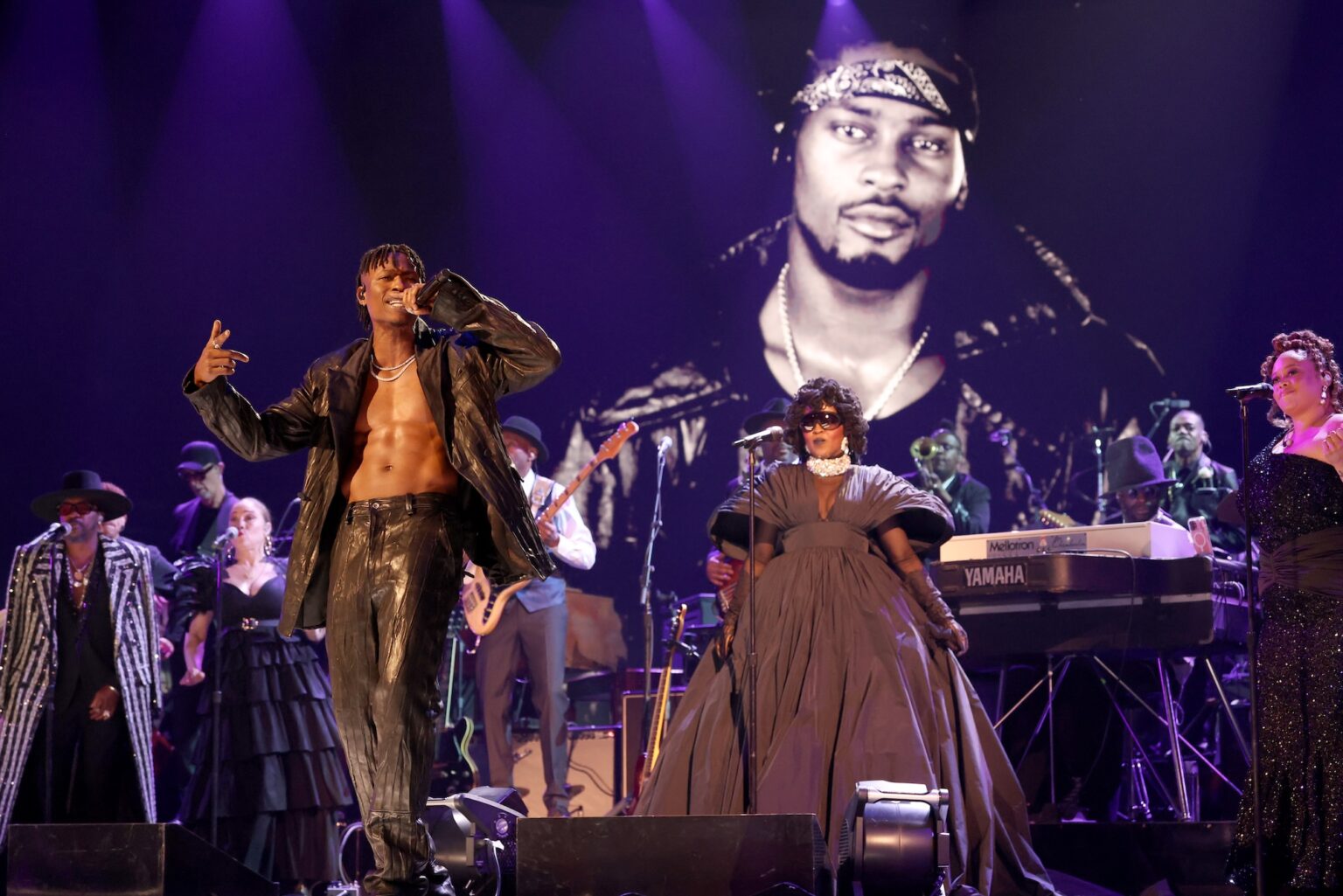 LOS ANGELES, CALIFORNIA - FEBRUARY 01: (L-R) Lucky Daye and Lauryn Hill perform onstage during the 68th GRAMMY Awards at Crypto.com Arena on February 01, 2026 in Los Angeles, California. (Photo by Kevin Mazur/Getty Images for The Recording Academy)
