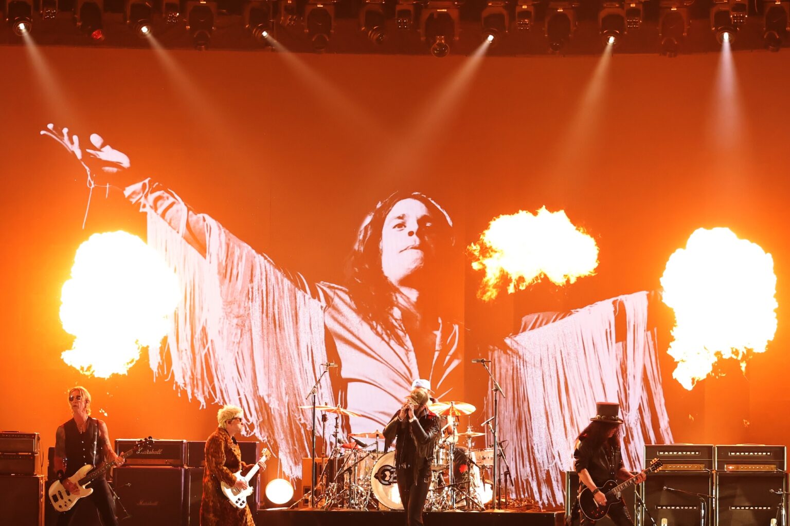 LOS ANGELES, CALIFORNIA - FEBRUARY 01: (L-R) Duff McKagan, Alex Watt, Post Malone and Slash perform onstage during the 68th GRAMMY Awards at Crypto.com Arena on February 01, 2026 in Los Angeles, California. (Photo by Kevin Winter/Getty Images for The Recording Academy)