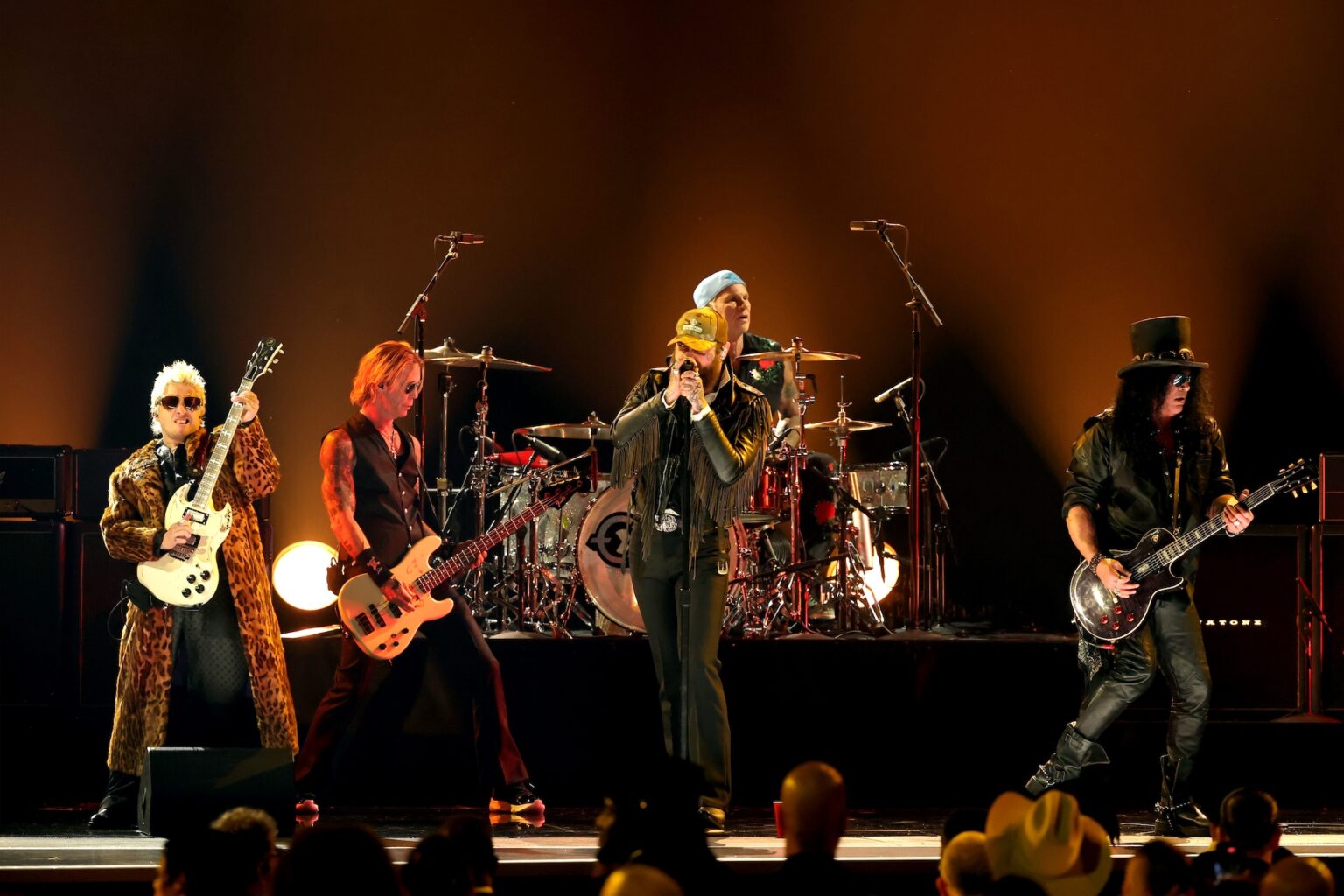 LOS ANGELES, CALIFORNIA - FEBRUARY 01: (L-R) Alex Watt, Duff McKagan, Post Malone, Chad Smith and Slash perform onstage during the 68th GRAMMY Awards at Crypto.com Arena on February 01, 2026 in Los Angeles, California. (Photo by Kevin Winter/Getty Images for The Recording Academy)