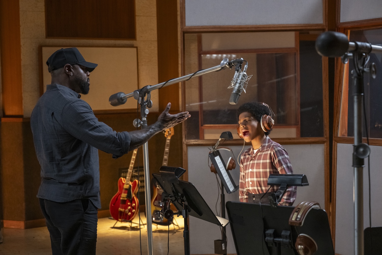 Director Antoine Fuqua and Juliano Krue Valdi as Young MJ in Michael. Photo Credit: Glen Wilson/Lionsgate