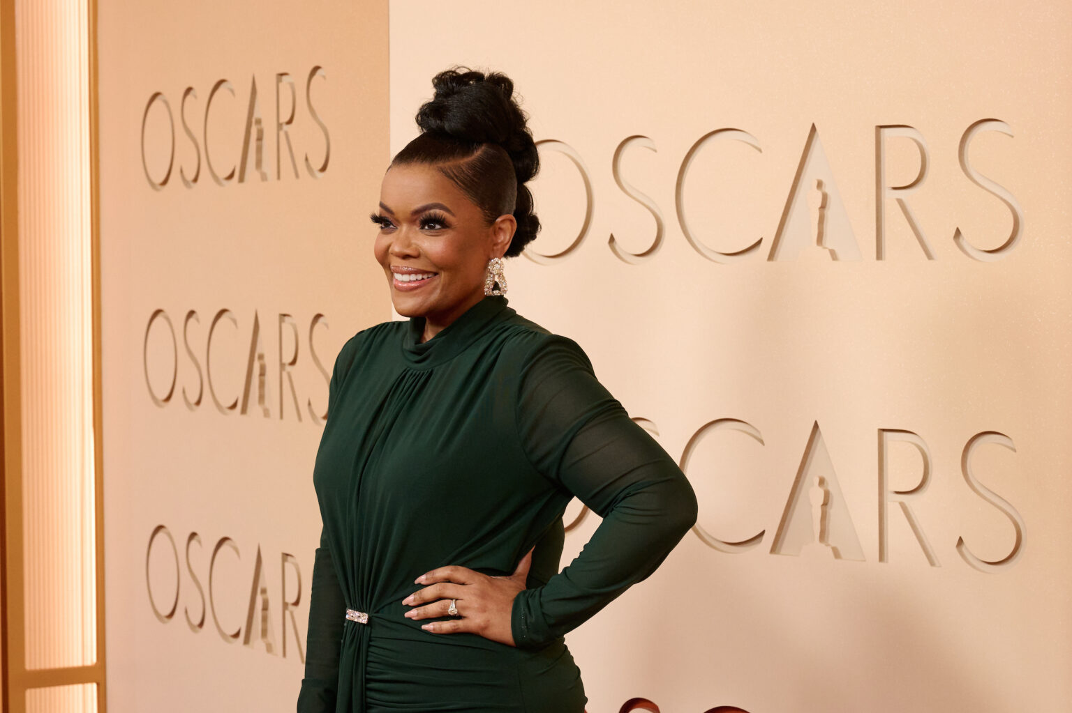 Yvette Nicole Brown arrives on the red carpet of the 98th Oscars® at the Dolby® Theatre at Ovation Hollywood on Sunday, March 15, 2026.