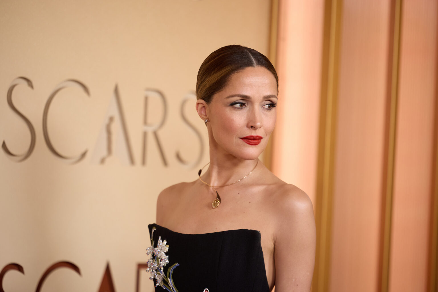 Rose Byrne arrives on the red carpet of the 98th Oscars® at the Dolby® Theatre at Ovation Hollywood on Sunday, March 15, 2026.