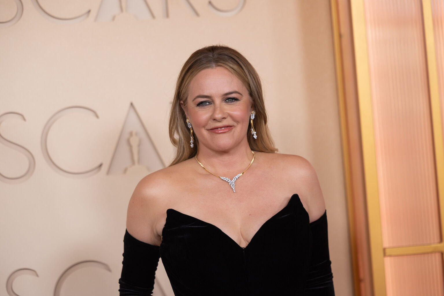 Alicia Silverstone arrives on the red carpet of the 98th Oscars® at the Dolby® Theatre at Ovation Hollywood on Sunday, March 15, 2026.