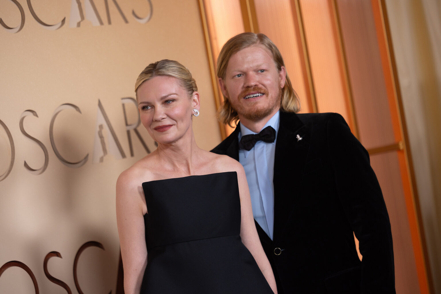 Kirsten Dunst and Jesse Plemons arrive on the red carpet of the 98th Oscars® at the Dolby® Theatre at Ovation Hollywood on Sunday, March 15, 2026.