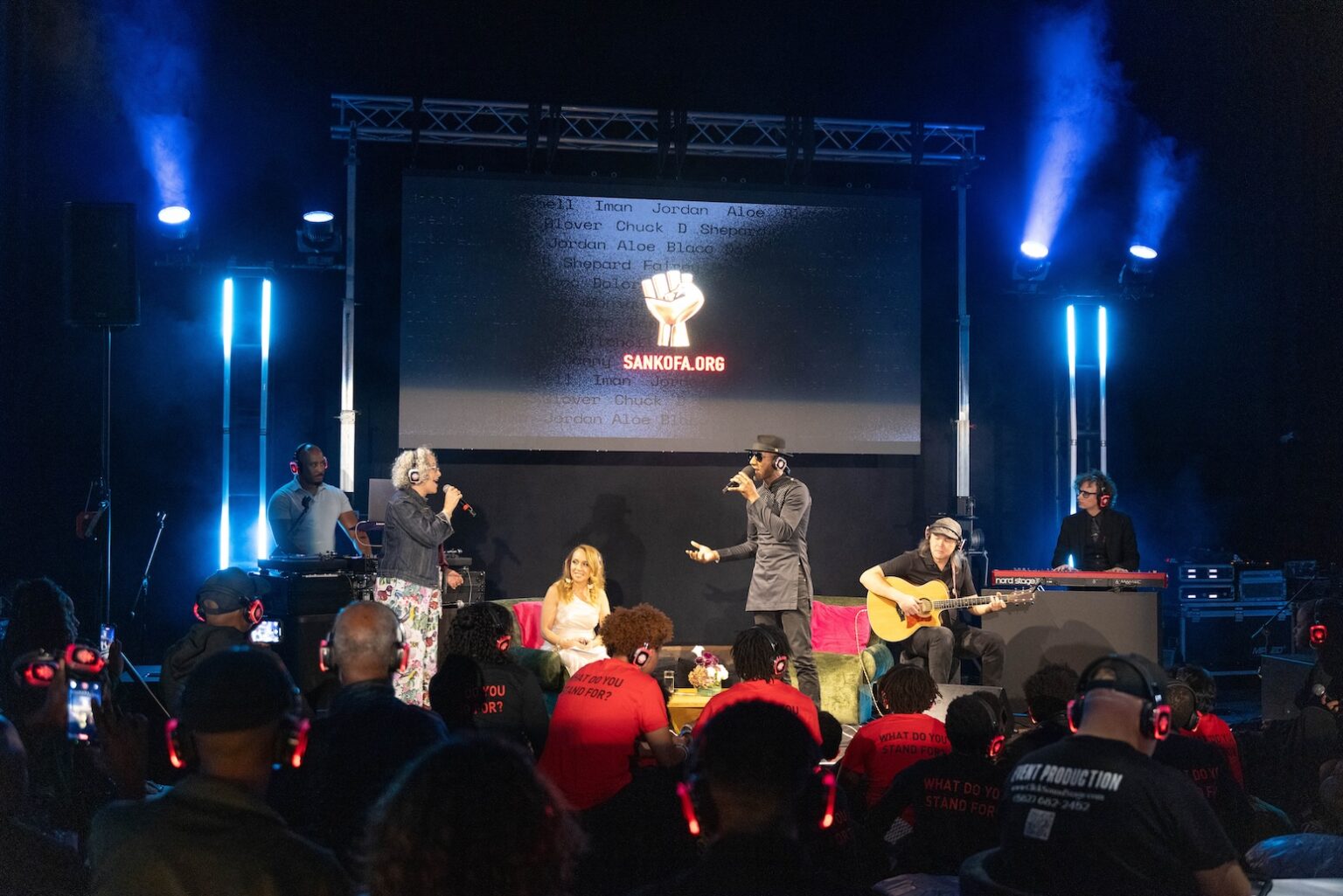 LOS ANGELES, CALIFORNIA - MARCH 1: Gina Belafonte sings with Aloe Blacc onstage as Ali Shaheed Muhammad and Dominique DiPrima look on during the inaugural Sankofa.org Social Justice Awards at Chaplin Studios on March 1, 2026 in Los Angeles, California. (Photo by Todd Westphal / Sankofa.org)