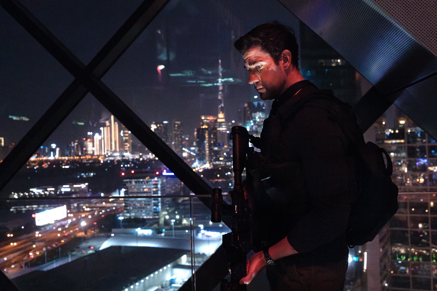 Jack Ryan (John Krasinski) in TOM CLANCY'S JACK RYAN: GHOST WAR Photo Credit: Jonny Cournoyer / Prime Video © Amazon Content Services LLC