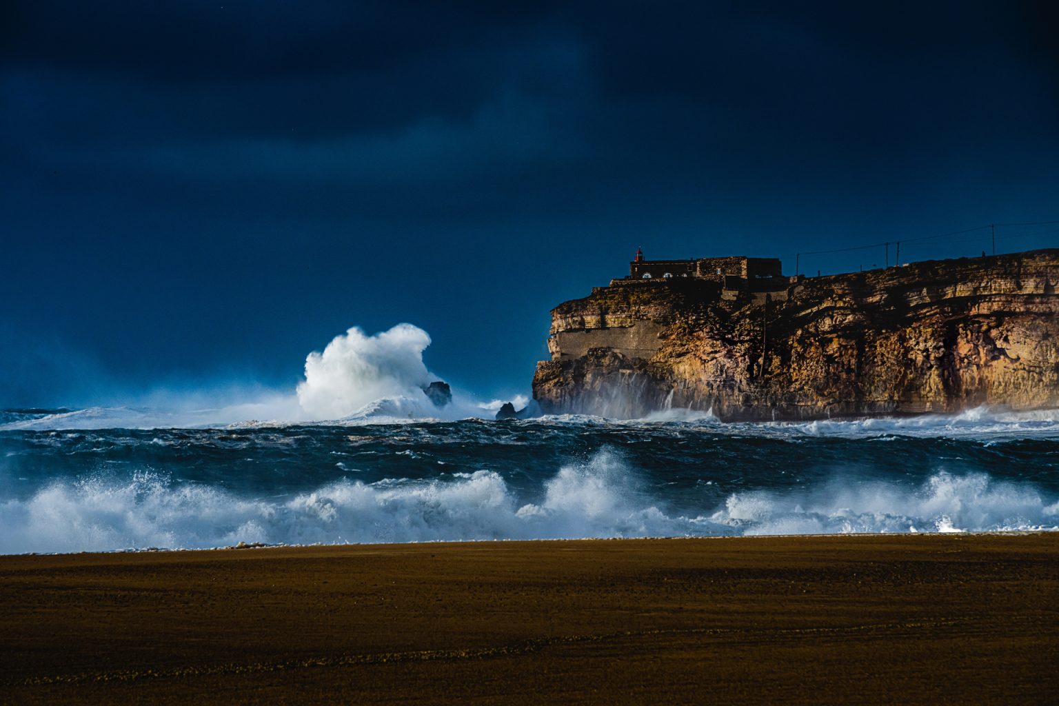 100 FOOT WAVE