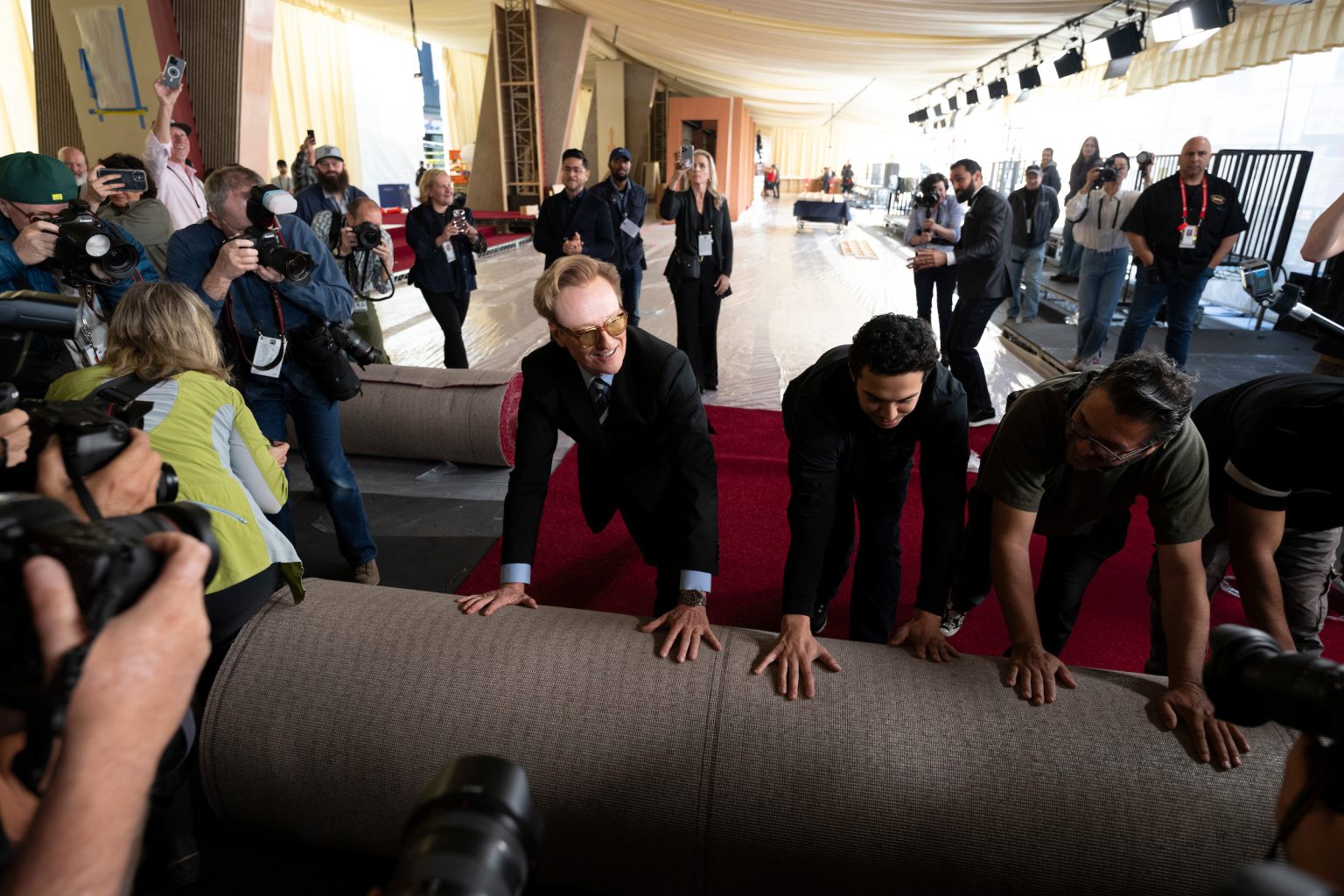 97th Oscars Red Carpet Rollout Fun Pics!