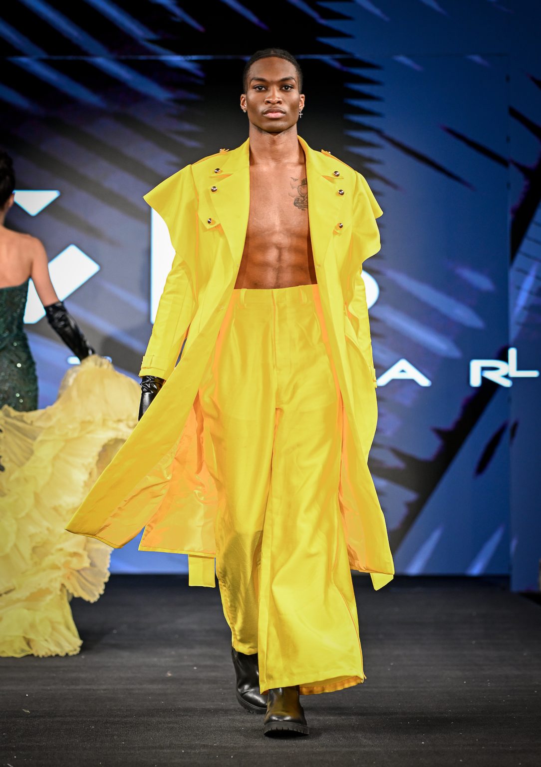 KENNETH BARLIS Runway Show from New York Fashion Week NYFW 2025 Fall Winter Collection