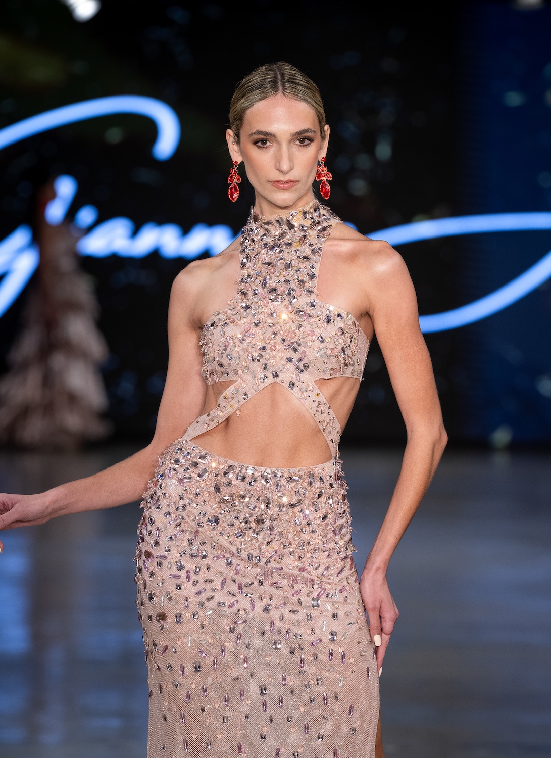 LOS ANGELES, CALIFORNIA - OCTOBER 18: A model walks the runway at the Giannina Azar show during Los Angeles Fashion Week Powered By Art Hearts Fashion at The New Mart on October 18, 2025 in Los Angeles, California. (Photo by Mark Gunter/Getty Images for Art Hearts Fashion)